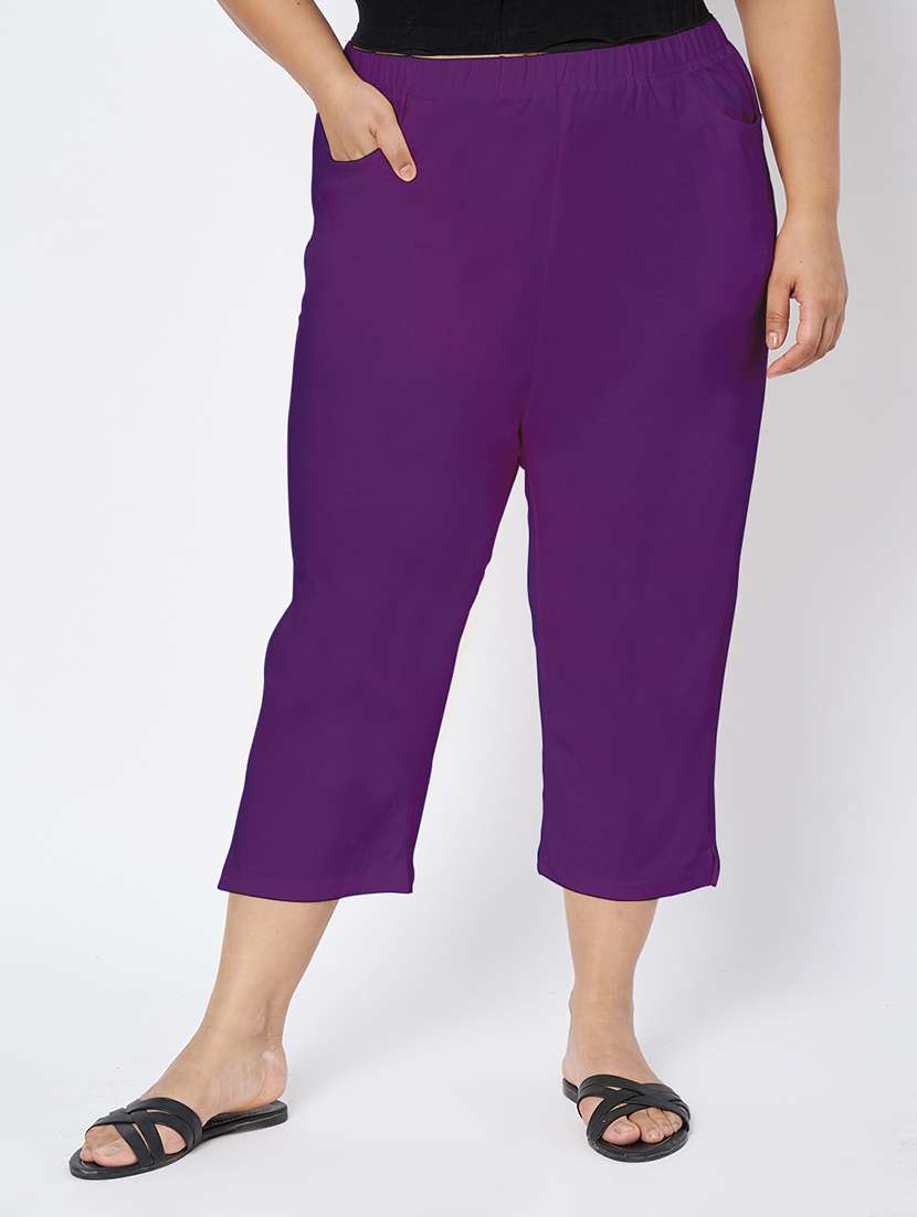women plus size solid mid rise capri