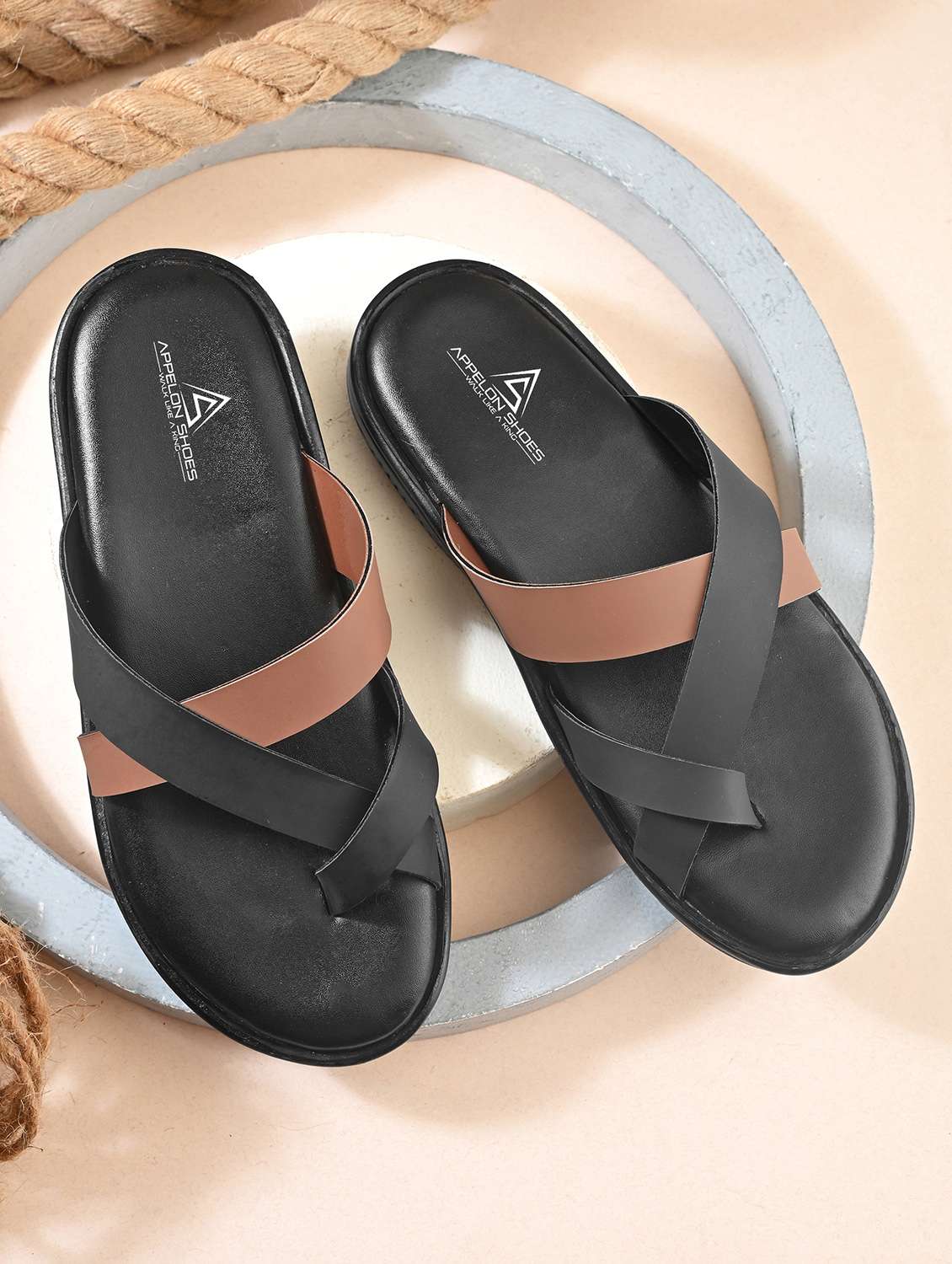 men color block one toe sandal