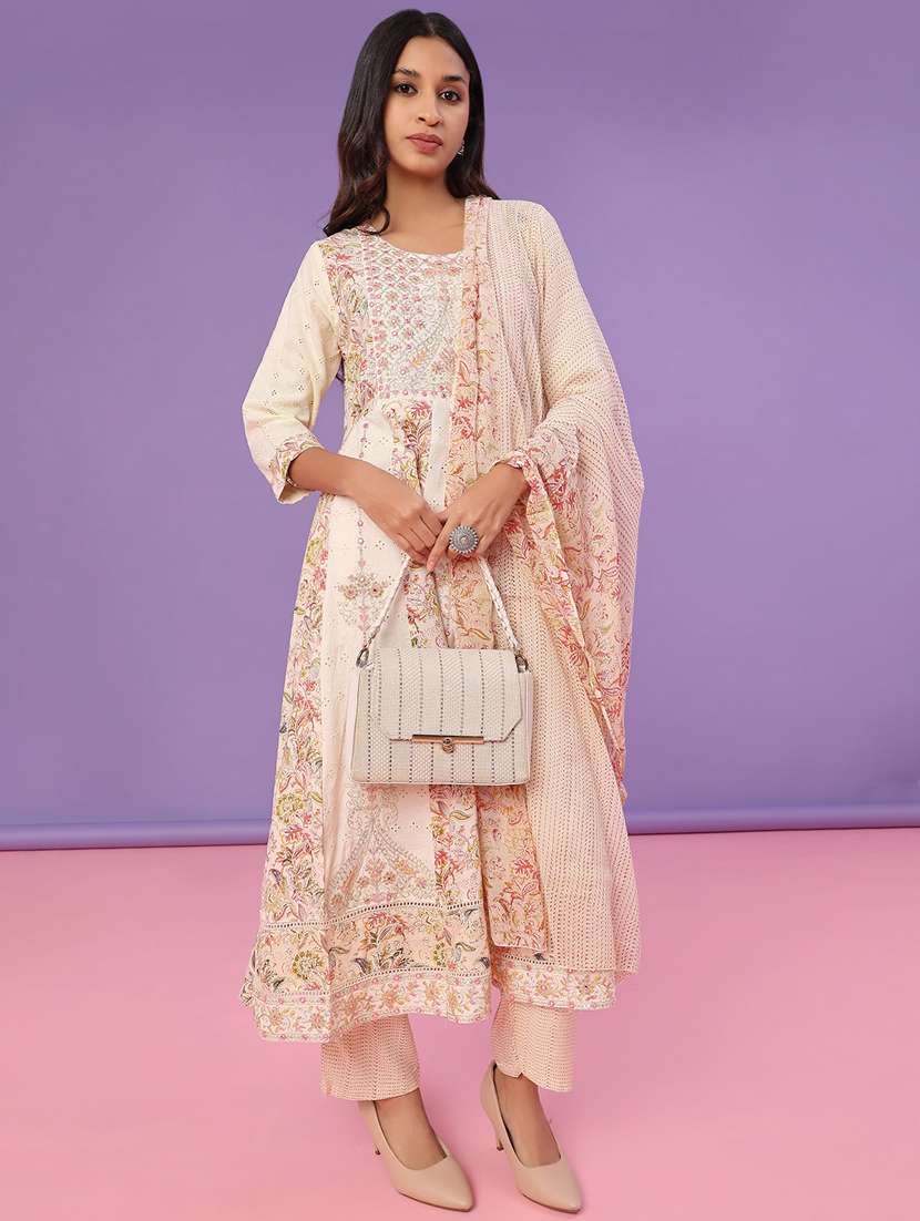 women printed three quarter sleeve kurta pant with dupatta set