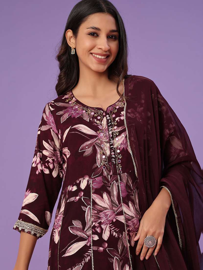 women floral three quarter sleeve kurta pant with dupatta set - 22110708 -  Standard Image - 3