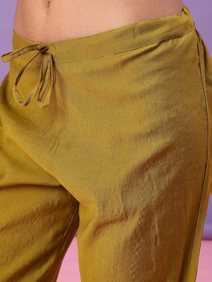 women floral three quarter sleeve kurta pant with dupatta set - 22110718 -  Standard Image - 5