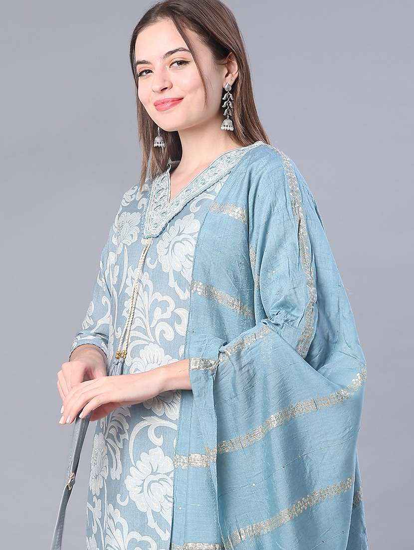 women floral three quarter sleeve kurta pant with dupatta set - 22110724 -  Standard Image - 3