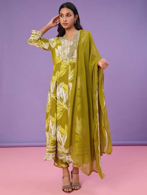 women printed three quarter sleeve kurta pant with dupatta set - 22110775 -  Standard Image - 0