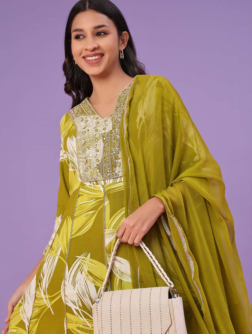 women printed three quarter sleeve kurta pant with dupatta set - 22110775 -  Standard Image - 3