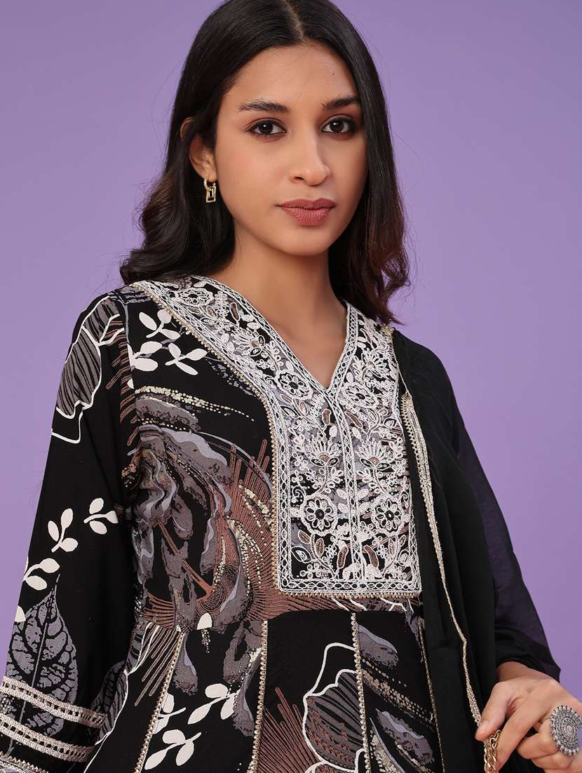 women printed three quarter sleeve kurta pant with dupatta set - 22110777 -  Standard Image - 3