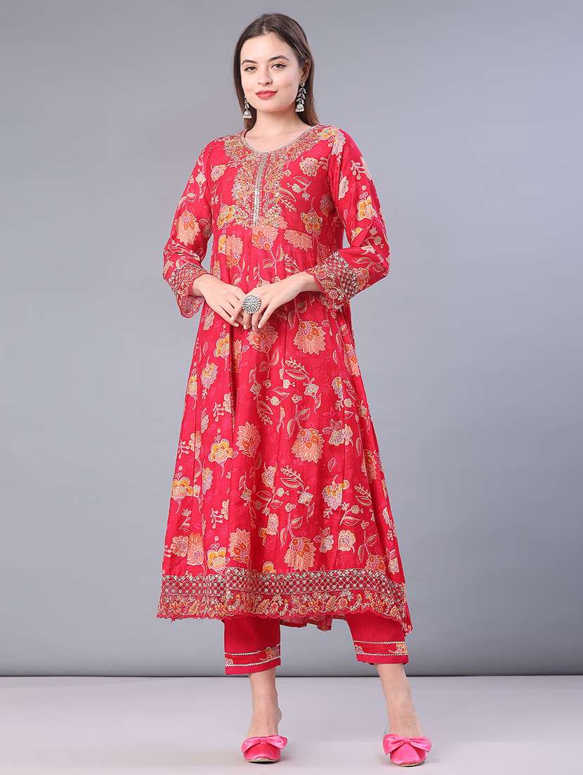 women floral three quarter sleeve kurta pant with dupatta set