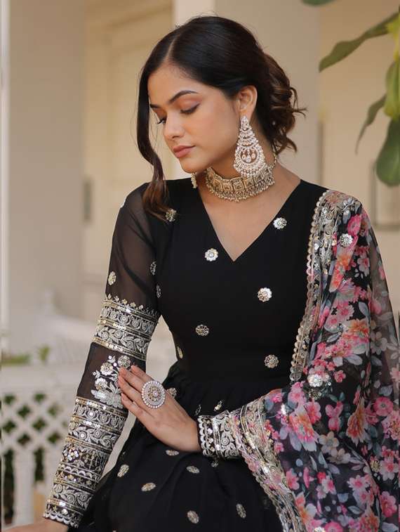 women solid with work long sleeve kurta dupatta set - 22112102 -  Standard Image - 3