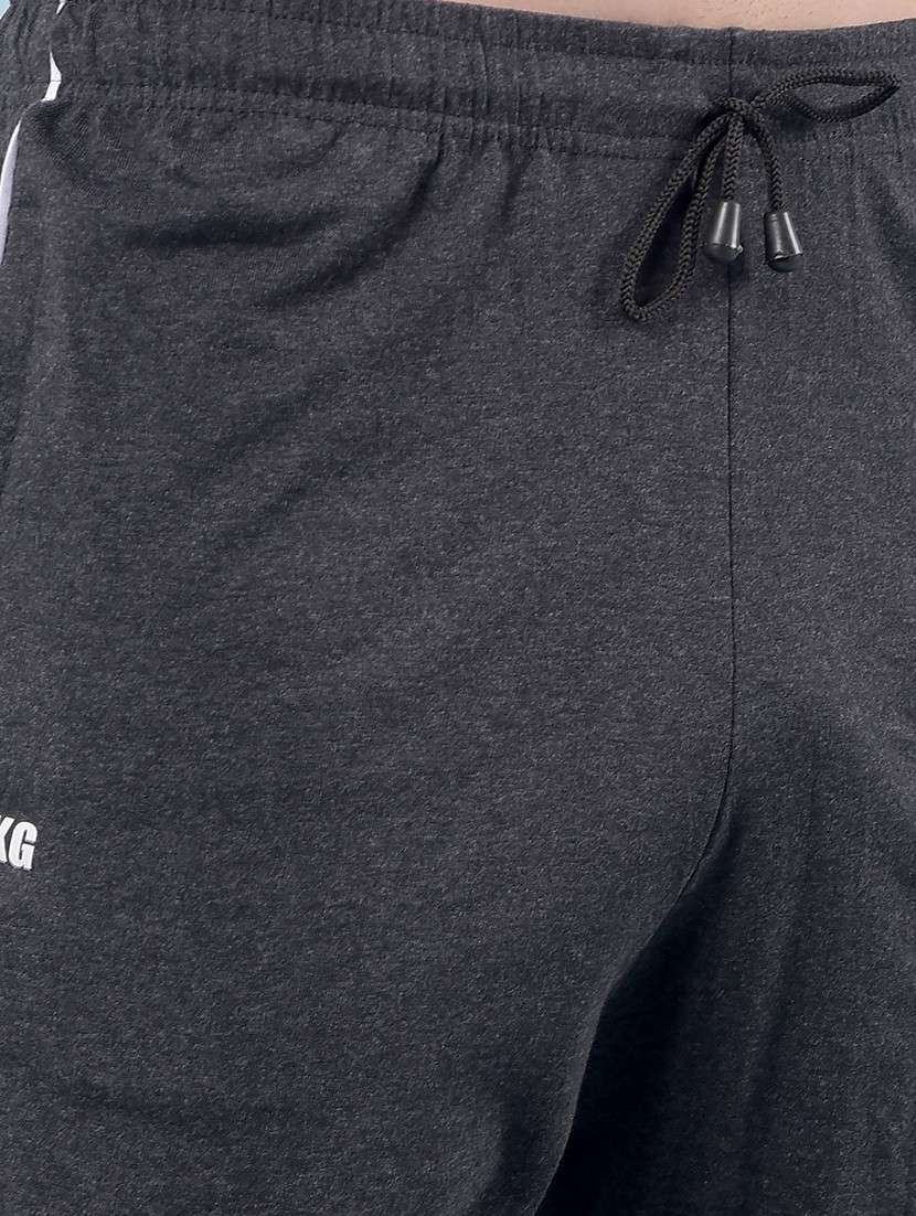 men solid mid rise regular fit bermuda shorts - 22112157 -  Standard Image - 5