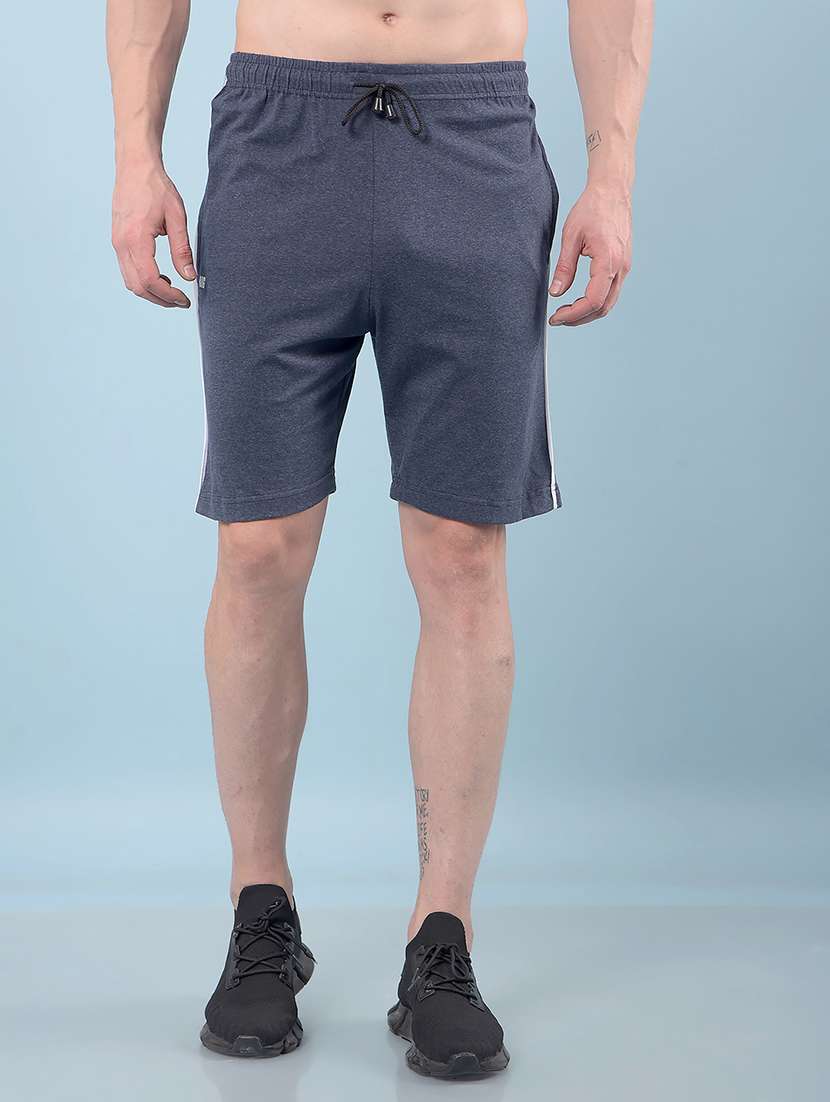 men side striped mid rise regular fit bermuda shorts