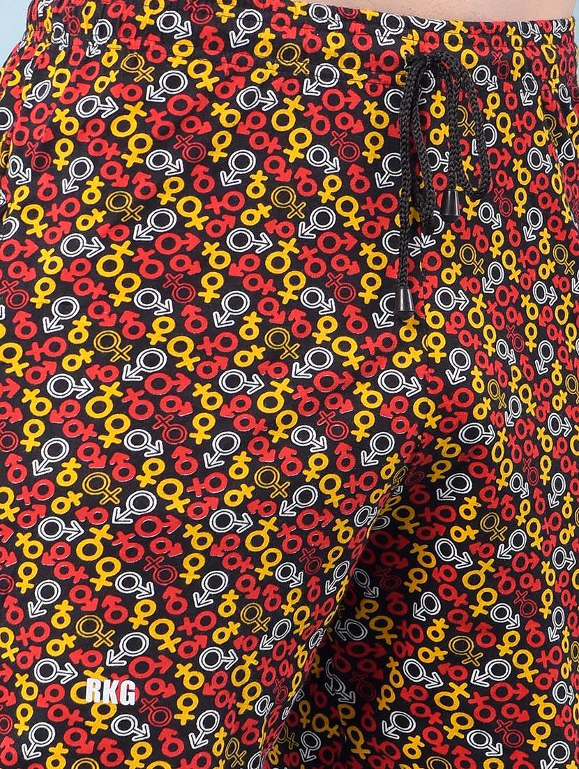men pack of 2 printed mid rise regular fit bermuda shorts - 22112162 - Standard Image - 5
