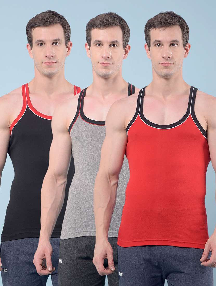 men pack of 3 solid sleeveless vest