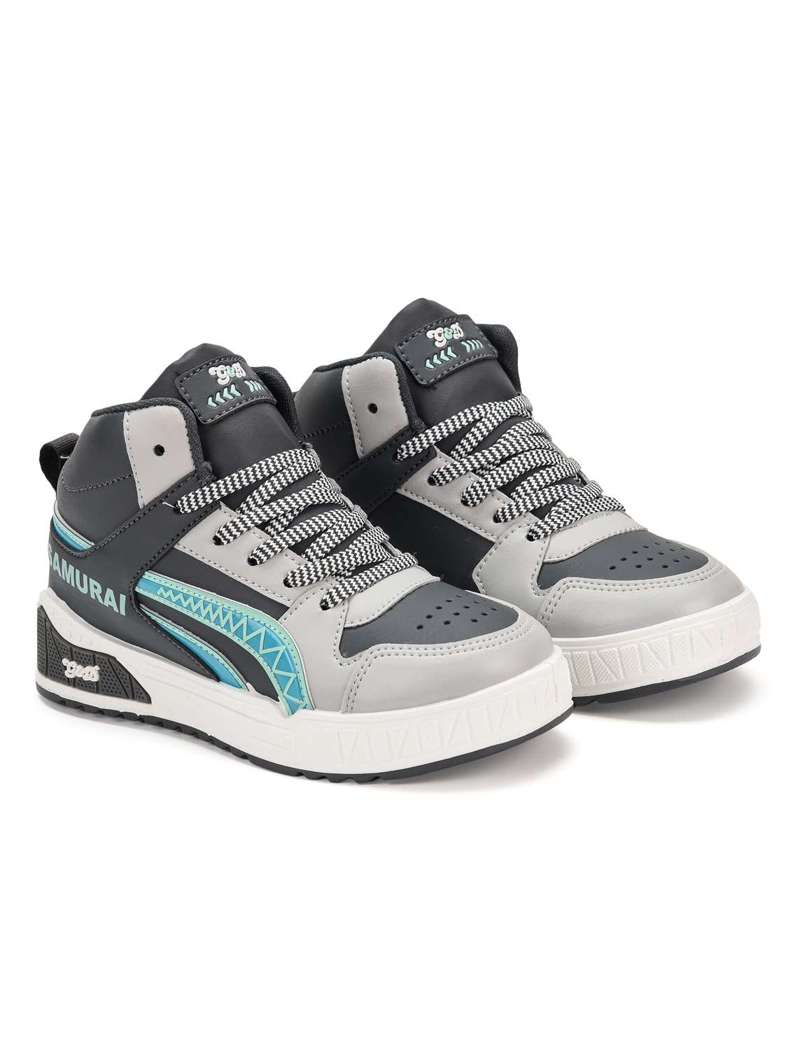 boys lace up sneaker