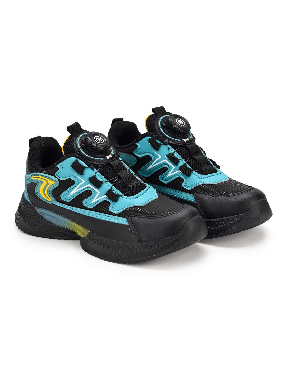 boys lace up sports shoe