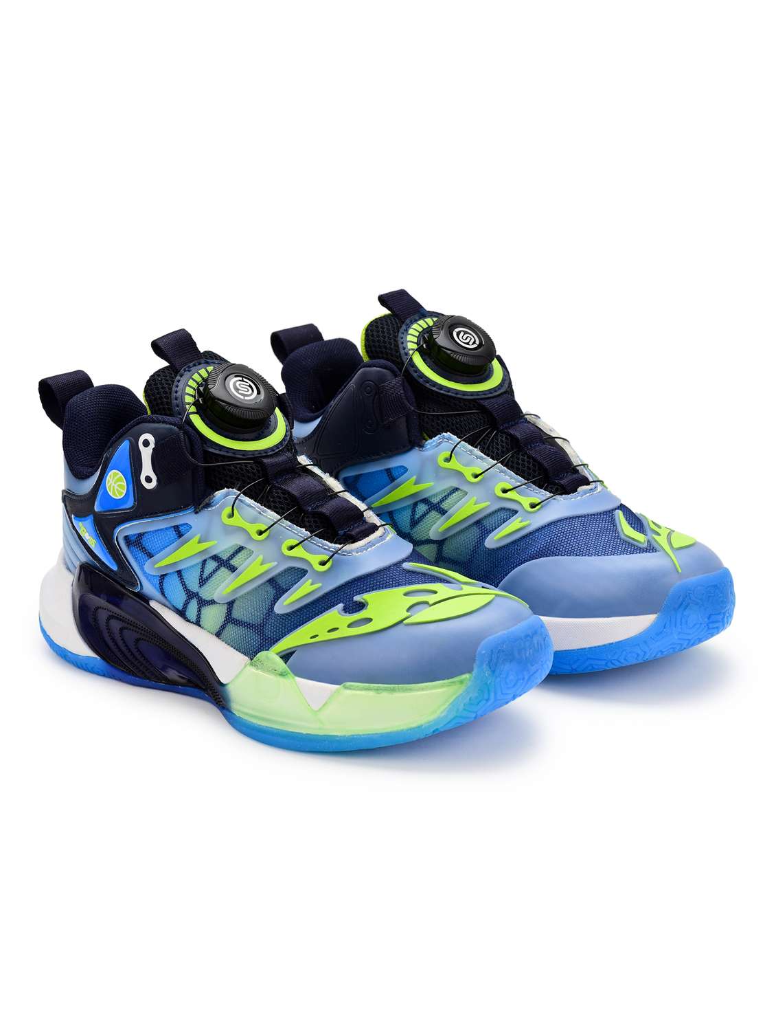 boys lace up sports shoe