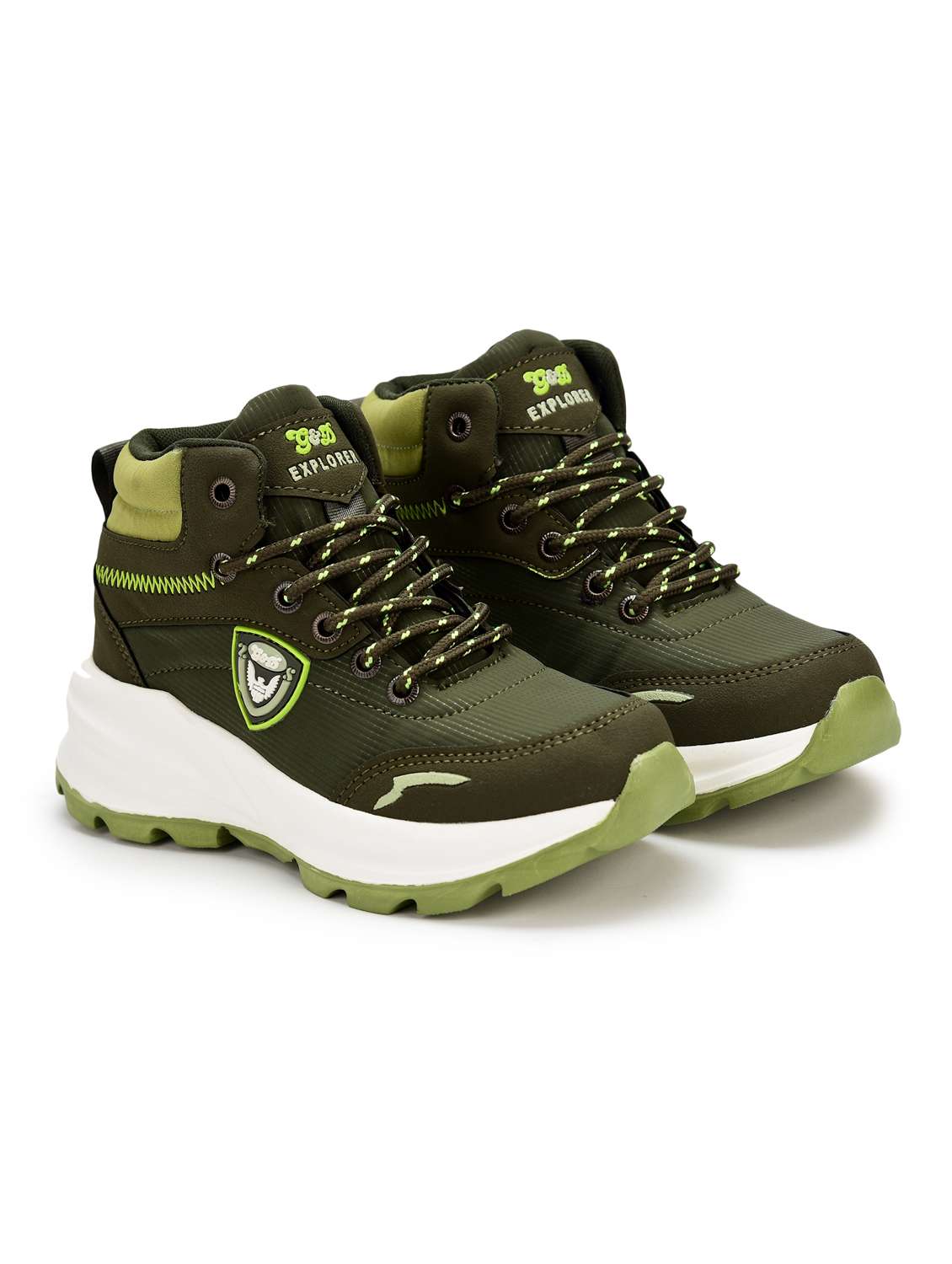 boys lace up sports shoe