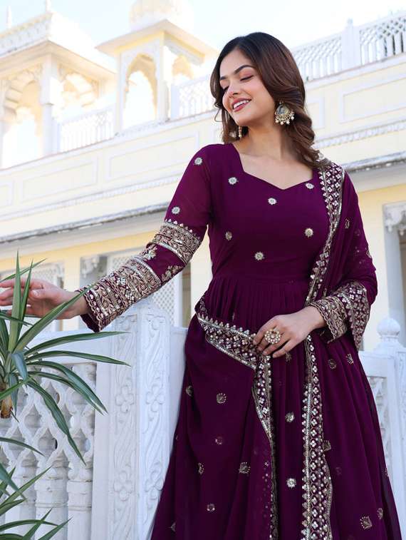 women solid with work long sleeve kurta dupatta set - 22112640 -  Standard Image - 5