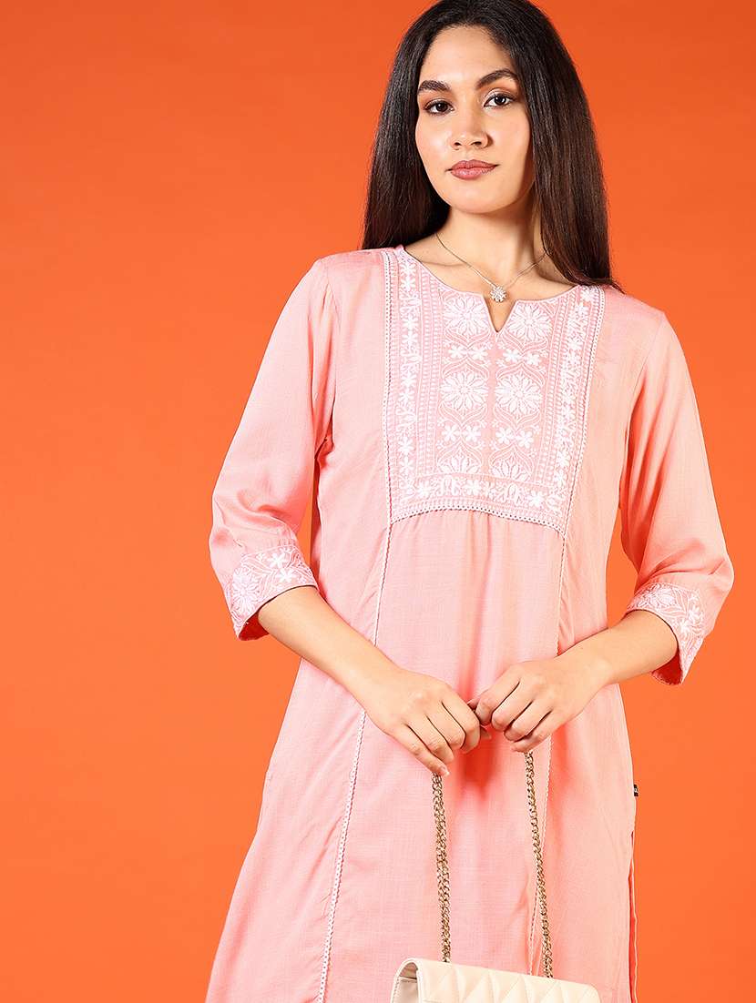 Women Three Quarter Sleeve Kurta And Pant Set - 22137044 -  Standard Image - 3