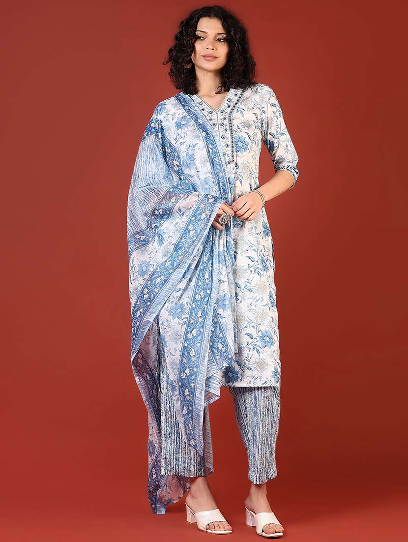 women embroidered three quarter sleeve kurta pant with dupatta set