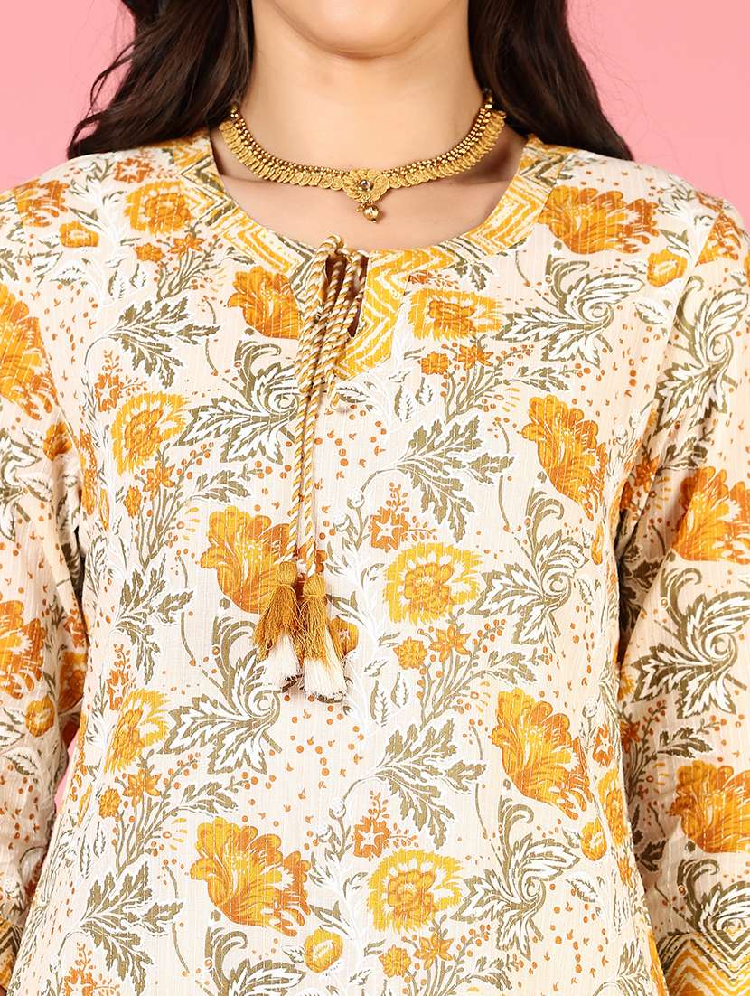 women floral printed three quarter sleeve kurta pant set - 22137132 -  Standard Image - 5