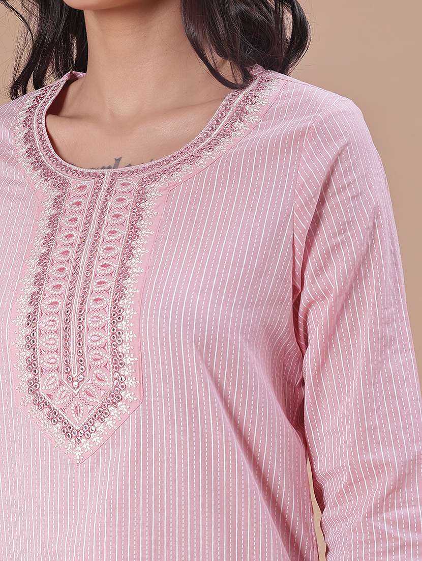 women striped three quarter sleeve straight kurta - 22138925 -  Standard Image - 5