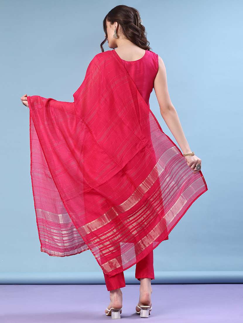 women self design sleeveless kurta pant with dupatta set - 22139655 -  Standard Image - 3