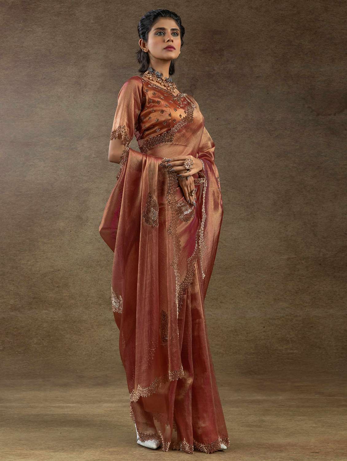 women solid with work embellished saree with blouse - 22140176 - Standard Image - 3