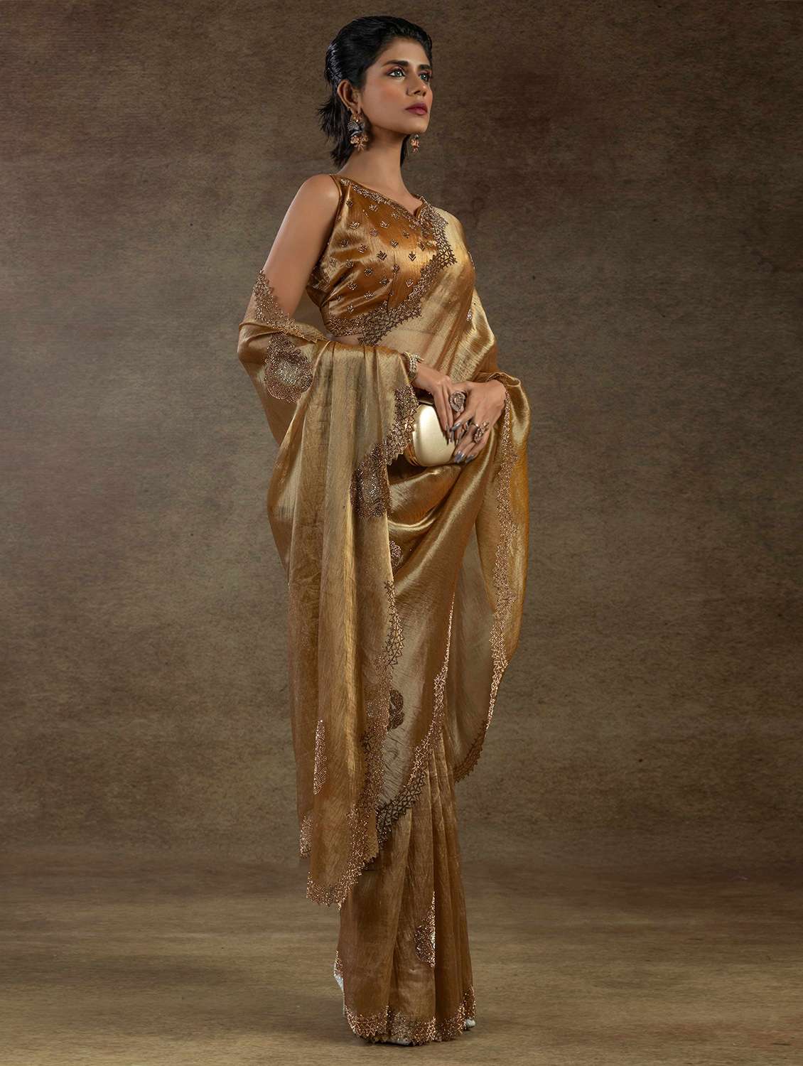 women solid with work embellished saree with blouse - 22140178 - Standard Image - 3