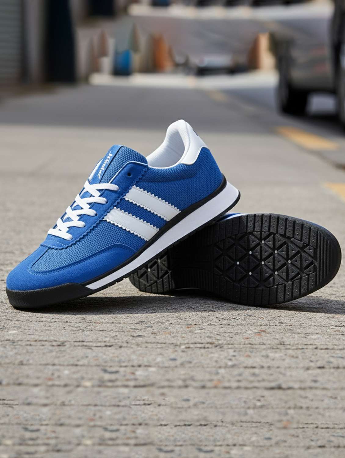 men blue lace up sport shoe