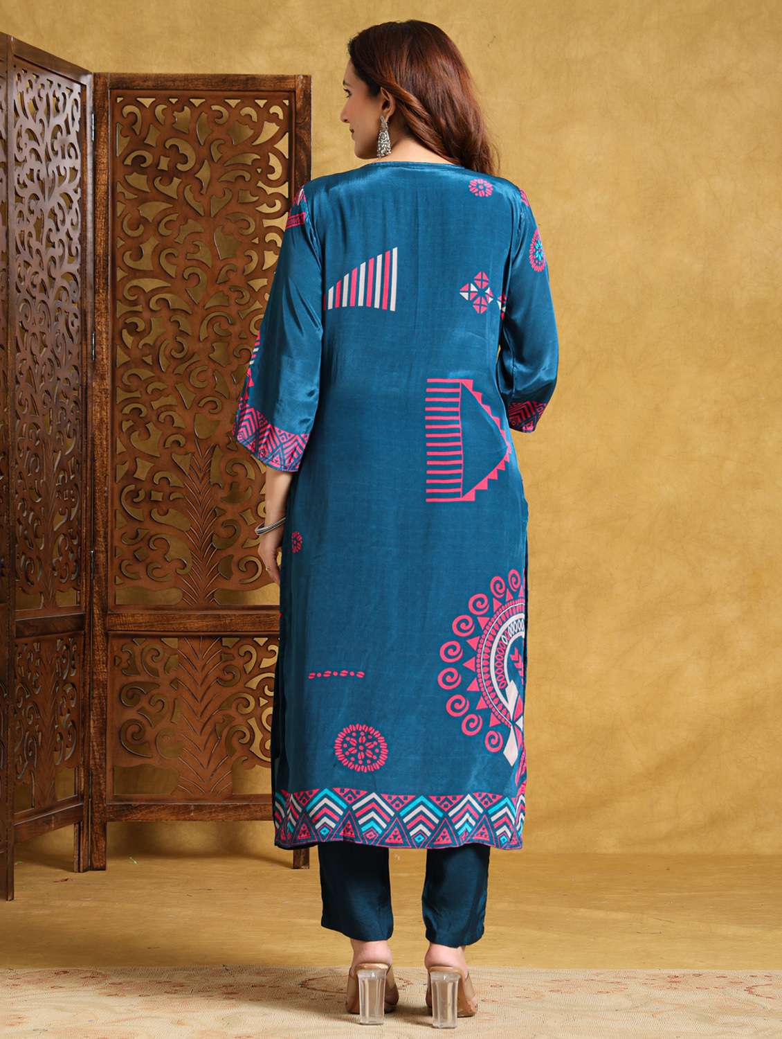 women printed three quarter sleeve kurta pant with dupatta set - 22140248 - Standard Image - 3