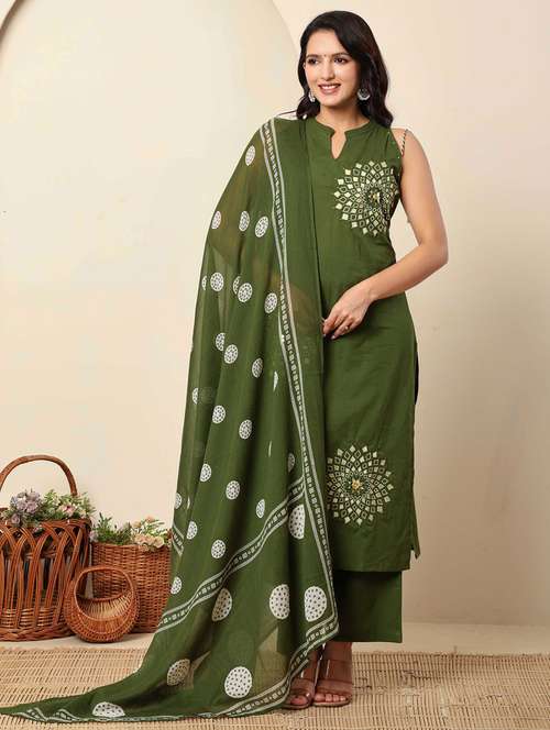 women solid with work sleeveless kurta pant with dupatta set - 22140249 - Standard Image - 0