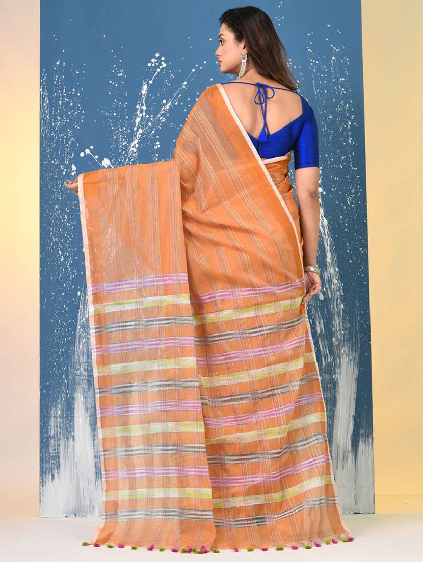 women self design handloom saree with blouse - 22140276 -  Standard Image - 3