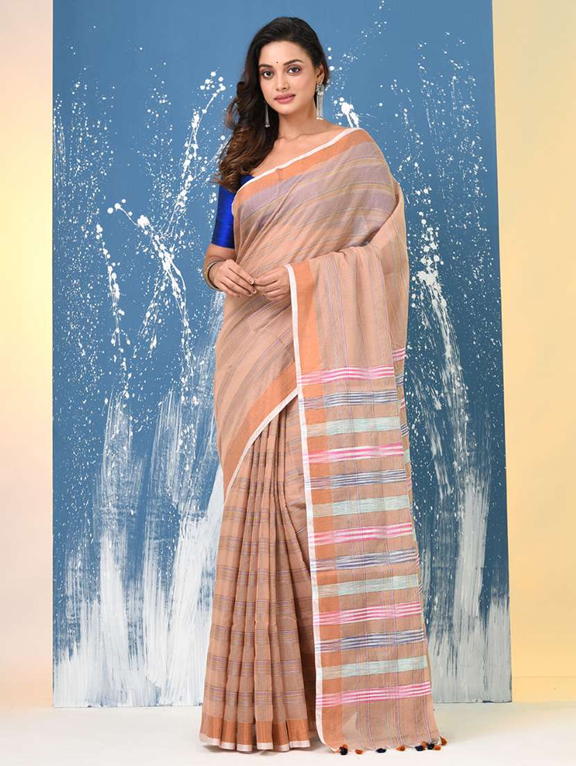 women self design handloom saree with blouse