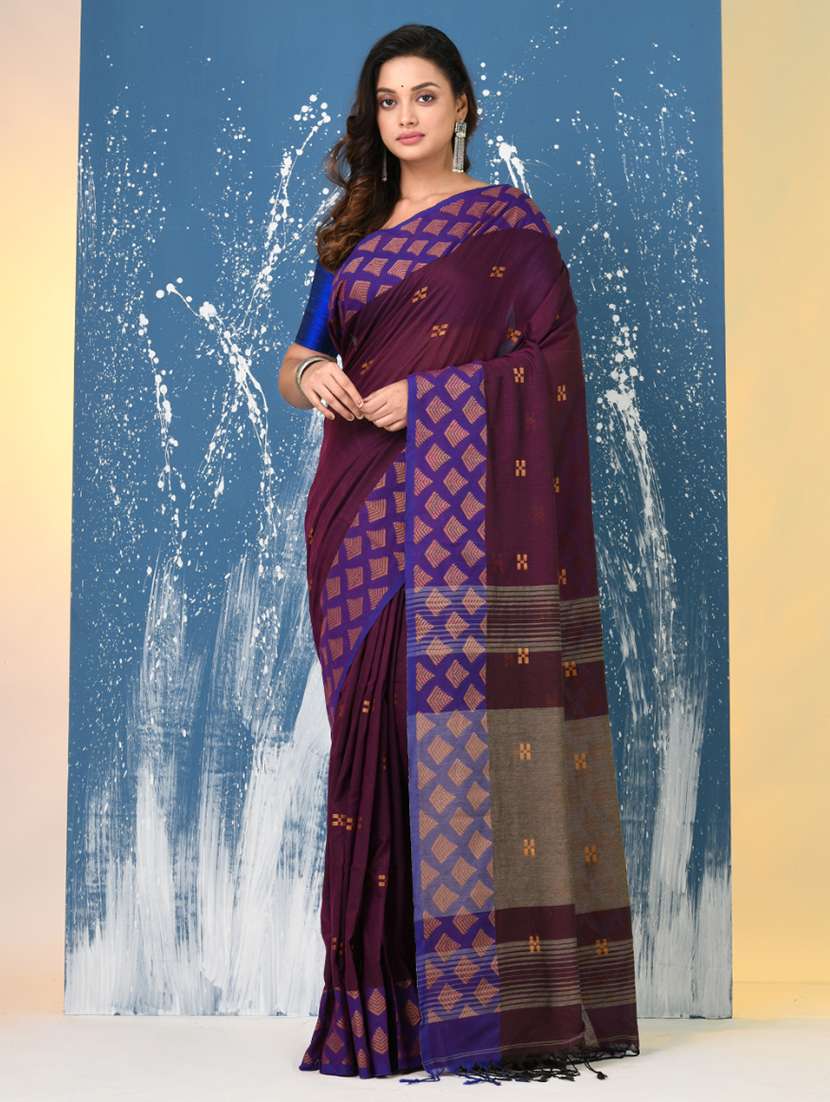 women self design handloom saree with blouse