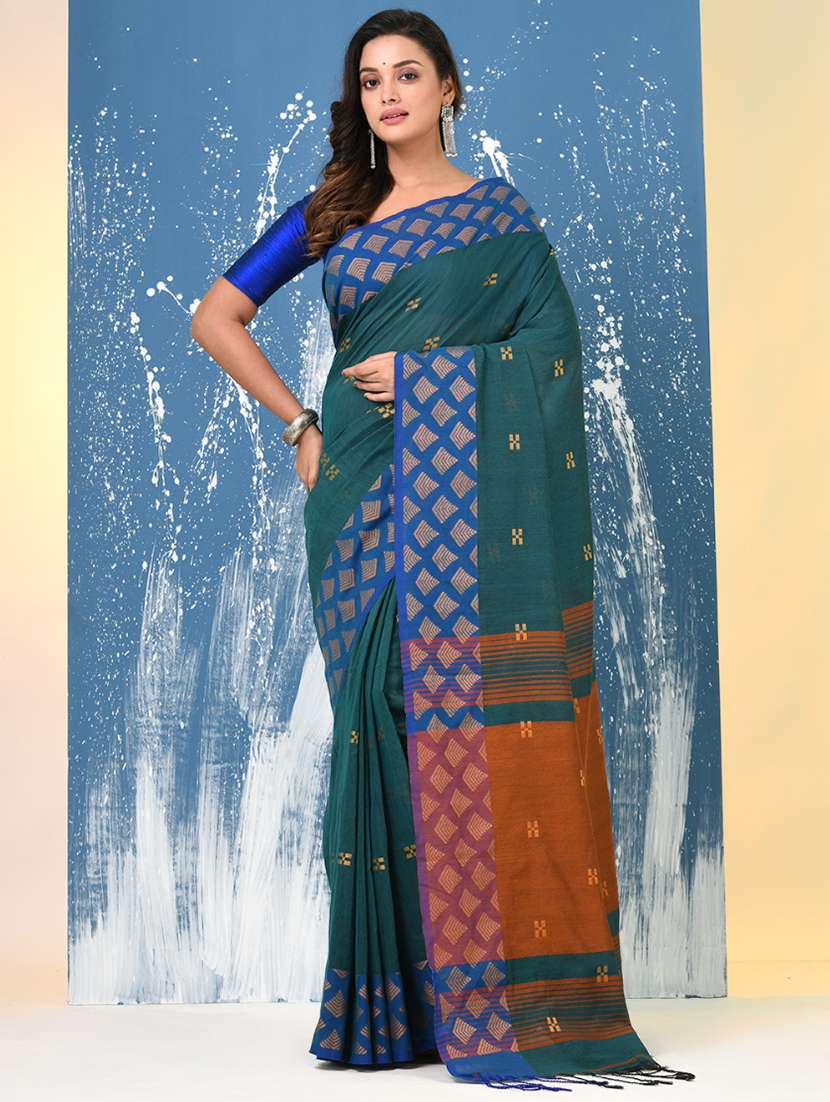 women self design handloom saree with blouse