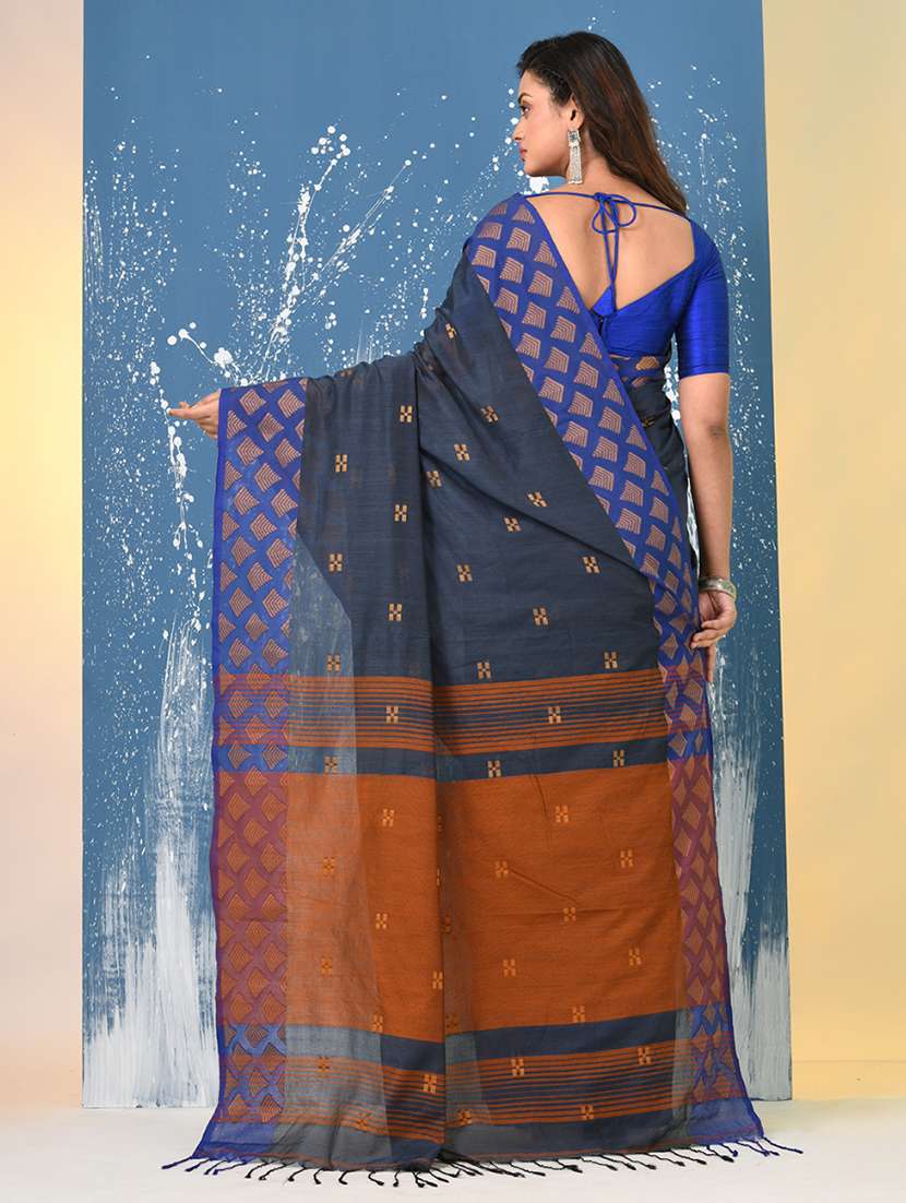 women self design handloom saree with blouse - 22140290 -  Standard Image - 3
