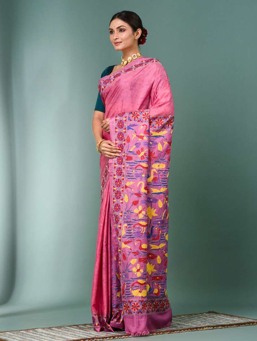 women printed handloom kantha stitch saree with blouse - 22140321 - Standard Image - 3