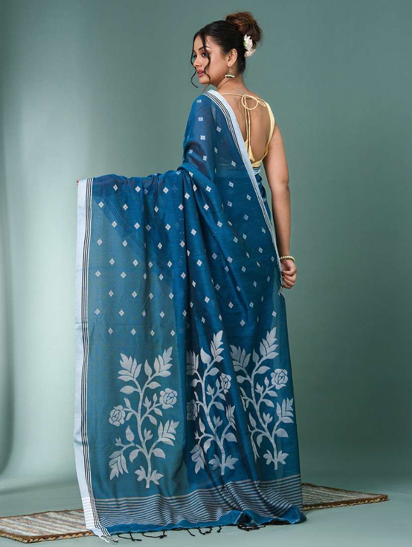 women self design handloom saree with blouse - 22140374 -  Standard Image - 3