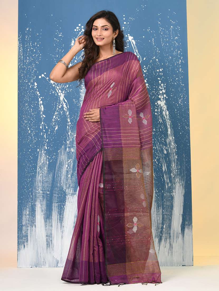 women self design handloom saree with blouse