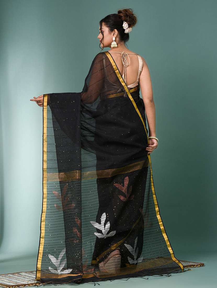 women self design handloom saree with blouse - 22140408 - Standard Image - 3