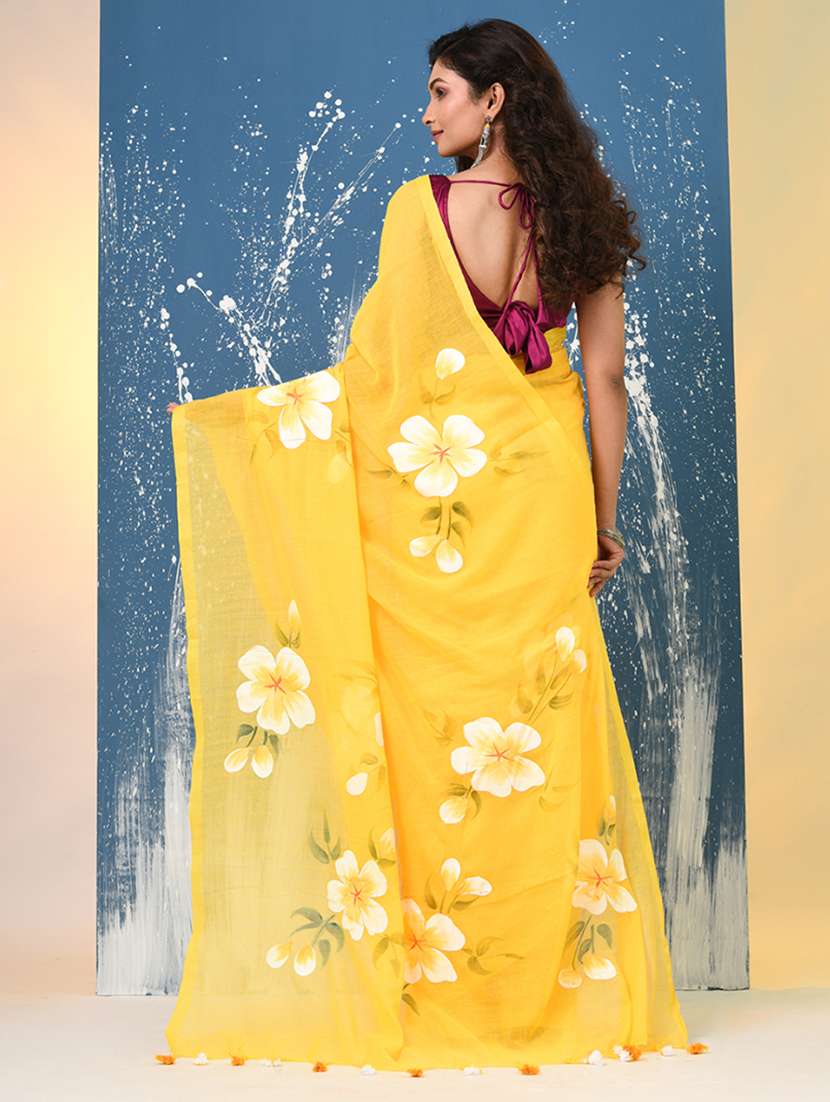 women floral printed handloom saree - 22140427 - Standard Image - 3