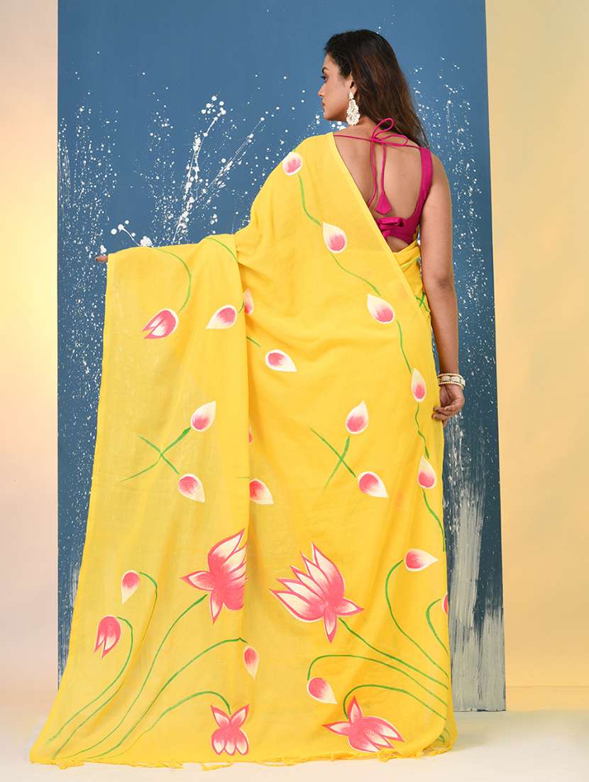 women floral printed handloom saree with blouse - 22140439 -  Standard Image - 3