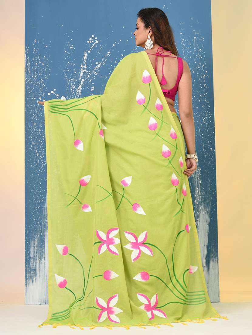 women floral printed handloom saree with blouse - 22140441 -  Standard Image - 3