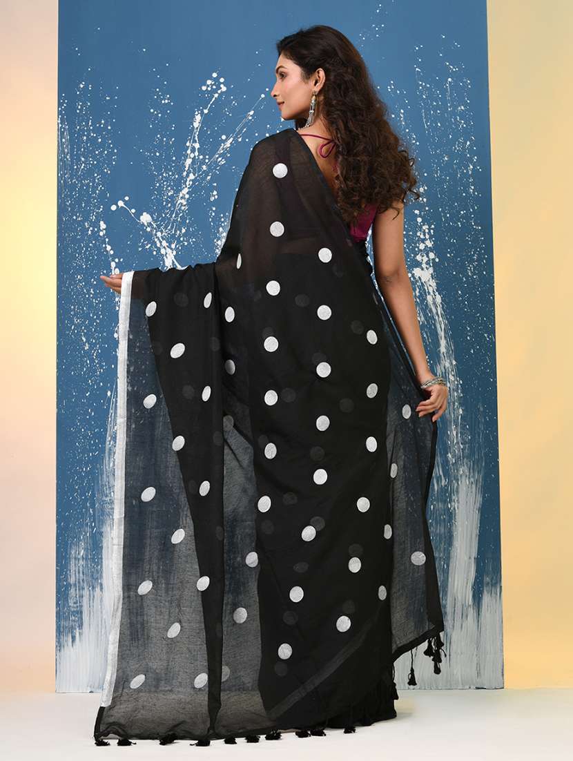 women polka dot handloom saree with blouse - 22140462 -  Standard Image - 3