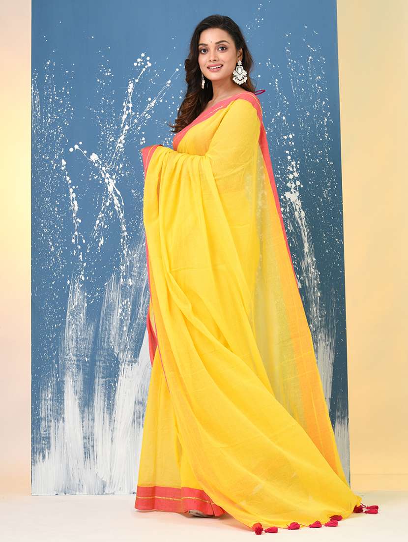 women solid with bordered handloom saree - 22140467 -  Standard Image - 3