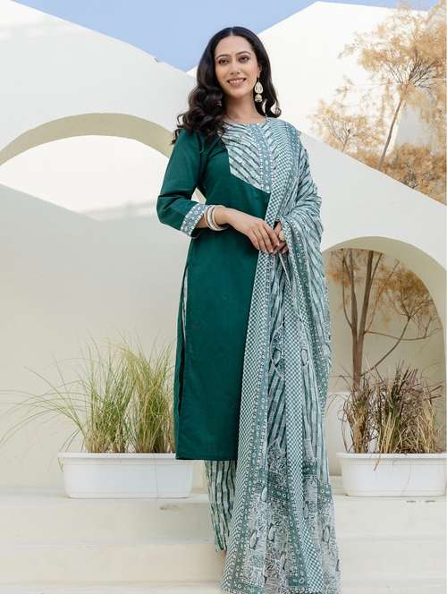 women printed three quarter sleeve kurta pant with dupatta set - 22140532 -  Standard Image - 0
