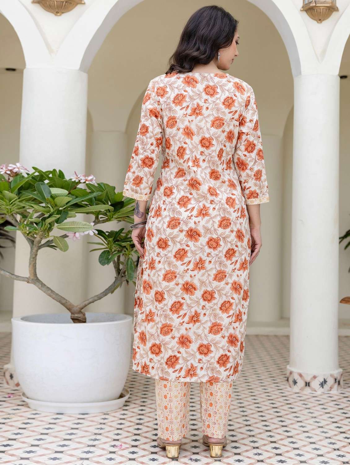 women floral printed three quarter sleeve kurta pant with dupatta set - 22140533 -  Standard Image - 3