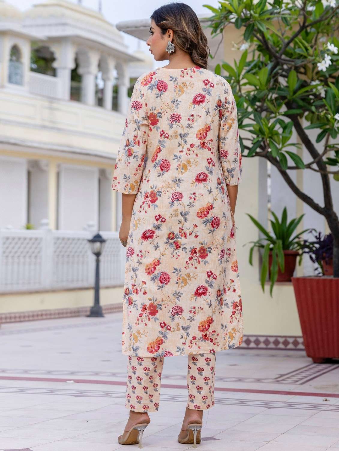 women floral printed three quarter sleeve kurta pant with dupatta set - 22140534 -  Standard Image - 3