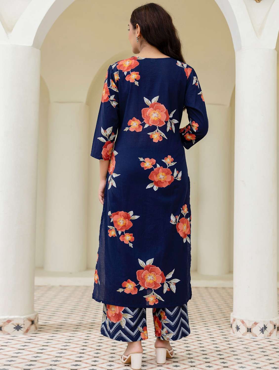 women floral printed three quarter sleeve kurta pant with dupatta set - 22140535 -  Standard Image - 3