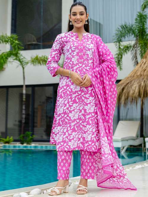 women floral printed three quarter sleeve kurta pant with dupatta set - 22140539 -  Standard Image - 0