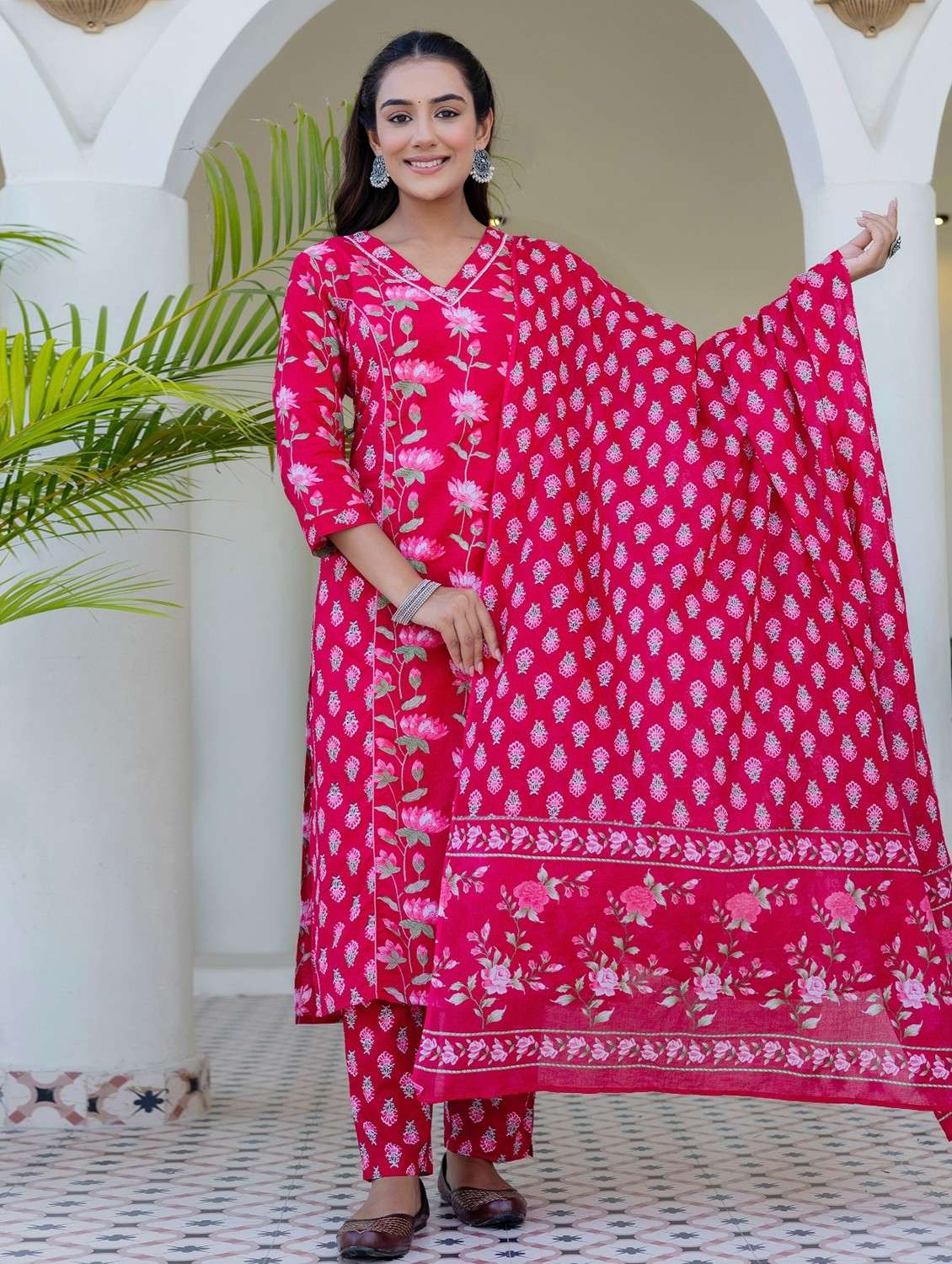 women floral printed three quarter sleeve kurta pant with dupatta set